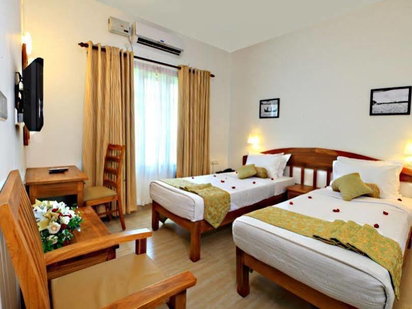 Abad Pepper Route Otel Kochi Dış mekan fotoğraf